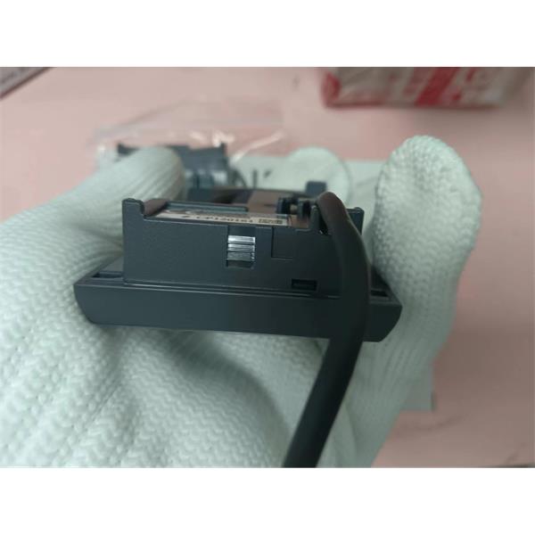 日本KEYENCE基恩士原裝光纖傳感器元件FU-44TZ